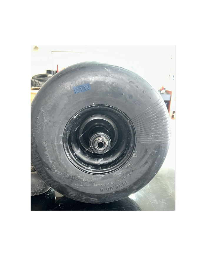 LLANTA CON ARO 15X6,00-6